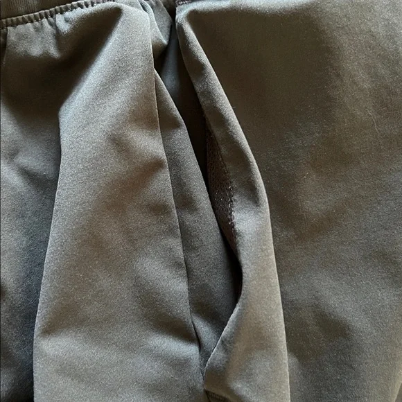 Uniqlo Women's Charcoal Jogger Pants - Picture 13 of 15